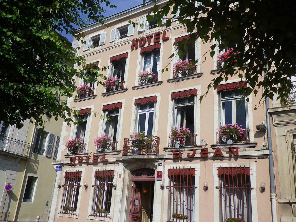 Saint Jean Hotel 2*